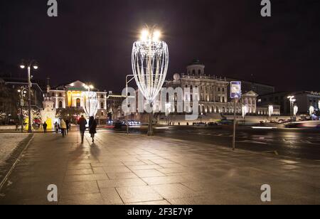 Natale e Capodanno illuminazione notturna, Casa Pashkov, palazzo neoclassico vicino al Cremlino (di Vasily Bazhenov), Mosca, Russia Foto Stock