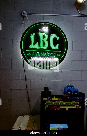 Lynwood Brewing Concern (LBC) a Raleigh, North Carolina. Birreria artigianale locale con ampia selezione di birre, birre chiare e stouts. Associata a Lynwood Grill. Foto Stock