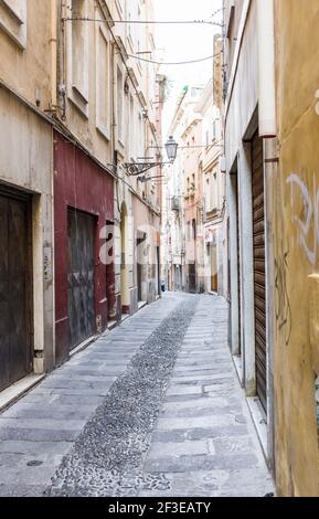 Sassari stradine nel centro storico della città. Sassari è la seconda città più grande della Sardegna. Foto Stock