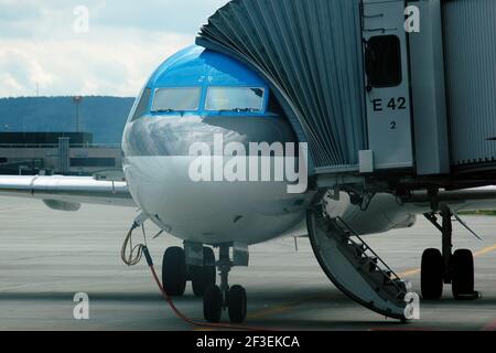 15-03-2021 - aerei generici - PH-KZP - KLM Cityhopper - Fokker 70. Numero di serie 11539, tipo F28-0070. Primo volo il 11.05.1995, consegnato a KLM Foto Stock