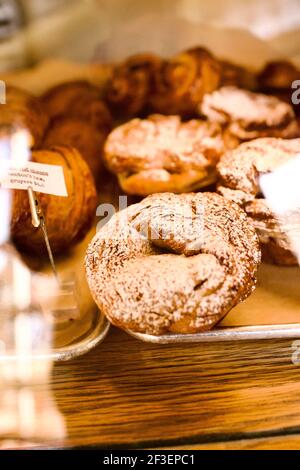 Panificio artigianale di pane Boulted a Raleigh, NC. Fondata nell'agosto 2014 da Joshua Bellamy, Sam Kirkpatrick e Fulton Forde. Foto Stock