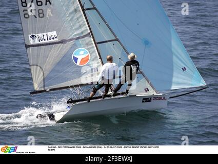 VELA - DEFI PETIT NAVIRE 2006 - DOUARNENEZ (FRA) - DAL 14 AL 16/07/2006 - FOTO : FRANCOIS VAN MALLEGHEM / DPPI RS 800 Foto Stock