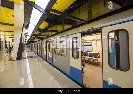 Shelekha-- è una stazione della metropolitana di Mosca, in Russia, sulle linee Bolshaya Koltsevaya e Kalininsko-Solntsevskaya. Ha aperto il 26 febbraio 2018 Foto Stock