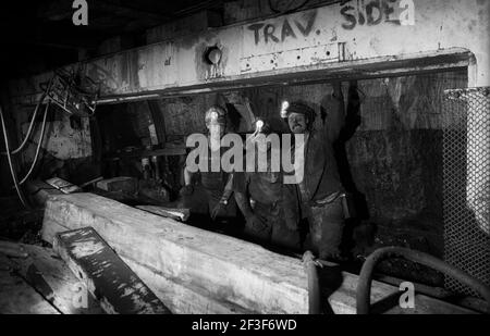 Uomini sotterranei alla fossa a Monkwearmouth Colliery Foto Stock