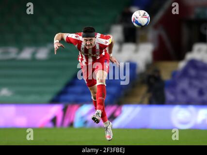 Stoke City's Danny Batth durante la partita del campionato Sky Bet al Cardiff City Stadium di Cardiff. Data immagine: Martedì 16 marzo 2021. Foto Stock