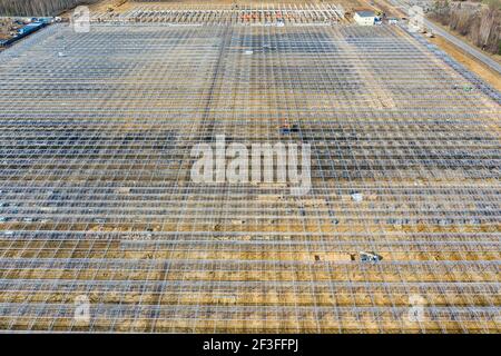 Costruzione di serre industriali vista aerea. Nutrire il pianeta, nutrire le persone. Foto Stock