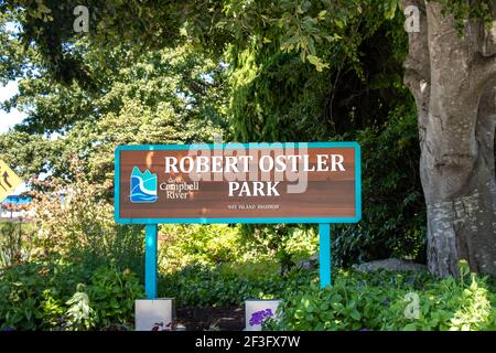 Campbell River, Canada - 19,2020 luglio: Vista del cartello di benvenuto Robert Ostler Park sulla 945 Island Highway Foto Stock