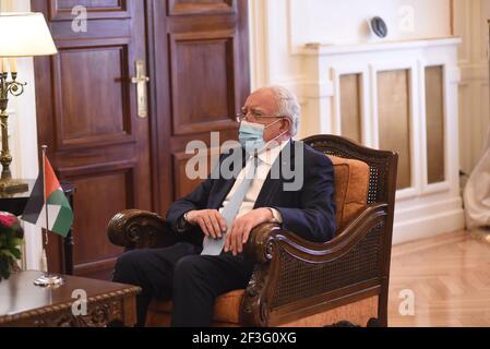 Atene, Grecia. 16 Marzo 2021. Riyad al-Maliki Ministro degli Affari Esteri dell'autorità Nazionale Palestinese, durante l'incontro con il Ministro degli Affari Esteri greco Nikos Dendia. (Foto di Dimitrios Karvountzis/Pacific Press) Credit: Pacific Press Media Production Corp./Alamy Live News Foto Stock