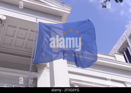 Atene, Grecia. 16 Marzo 2021. Bandiera dell'Unione europea presso la costruzione del Ministero degli Affari Esteri greco. (Foto di Dimitrios Karvountzis/Pacific Press) Credit: Pacific Press Media Production Corp./Alamy Live News Foto Stock