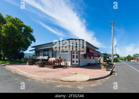 Vista dell'Heritage Center sulla strada principale di Killarney, Queensland, Queensland, Queensland, Australia Foto Stock