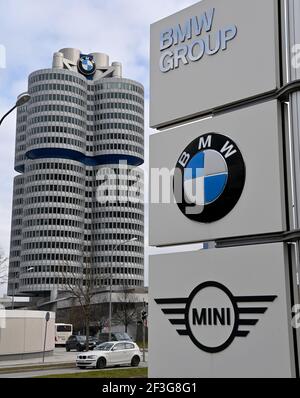 Monaco, Germania. 16 Marzo 2021. La sede del Gruppo BMW nella capitale bavarese. La società presenta la sua relazione annuale il 17.3.2021. Credit: Peter Kneffel/dpa/Alamy Live News Foto Stock