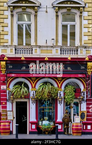 Repubblica d'Irlanda, Dublino, Dame Street, il ristorante Millstone Foto Stock