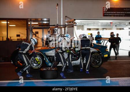 97 al HARTHY Ahmad, (omn), MCKAY Euan, (sco), EASTWOOD Charlie, (gbr), Oman Racing Team con TF Sport Aston Martin V12 GT3, durante la 1000 km Blancpain GT Series endurance Cup a le Castellet, dal 1 al 2 giugno 2018 - Foto Marc de Mattia / DPPI Foto Stock