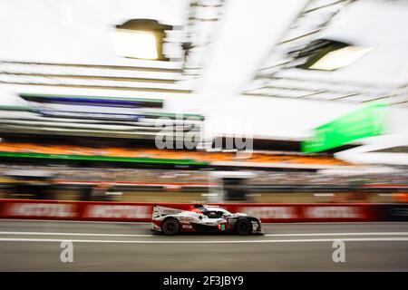 08 ALONSO Fernando (spa), BUEMI Sebastien (che), NAKAJIMA Kazuki (jpn), Toyota TS050 ibrida LMP1 del team Toyota Gazoo Racing, azione durante la 24 le Mans 2018 ore di gara, dal 16 al 17 giugno sul circuito di le Mans, Francia - Xavi Bonilla/DPPI Foto Stock