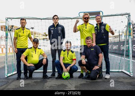 95 THIIM Nicki (dnk), SORENSEN Marco (dnk), TURNER Darren (gbr), 97 LYNN Alexander (gbr), MARTIN Maxime (bel) e ADAM Jonathan (gbr), ritratti durante una partita di calcio amichevole tra le squadre Aston Martin e BMW MTEK alla 24 ore le Mans 2018 giugno 15 sul circuito di le Mans, Francia - Foto: Xavi Bonilla / DPPI Foto Stock