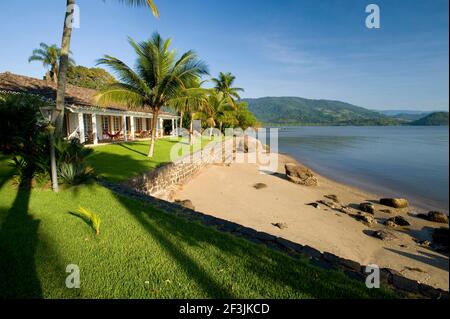 Casa privata a Parati Brasile. Casarao Amarilo è una delle case più belle della città di Paraty, a pochi minuti a piedi dal centro storico. Visualizza Foto Stock