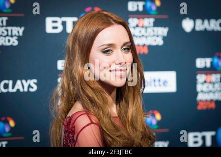 Una Healy arriva al BT Sport Industry Awards 2014 A Battersea Evolution - Londra Foto Stock