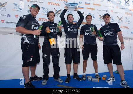 WORLD MATCH RACING TOUR 2010 - Adam Minoprio detiene il trofeo per Wining Match Race Germania 2010 - Langenargen (GER) - 25 Maggio 2010 - PHOTO : GARETH COOKE / SUBZERO / DPPI Foto Stock