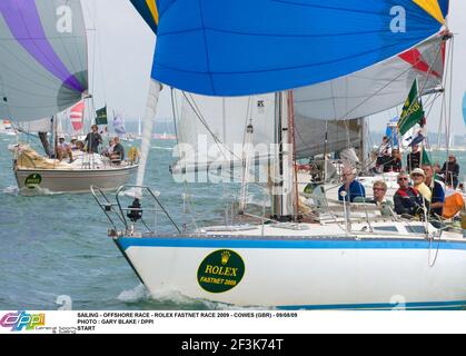 SAILING - OFFSHORE RACE - ROLEX FASTNET RACE 2009 - COWES (GBR) - 09/08/09PHOTO : GARY BLAKE / DPPI START Foto Stock