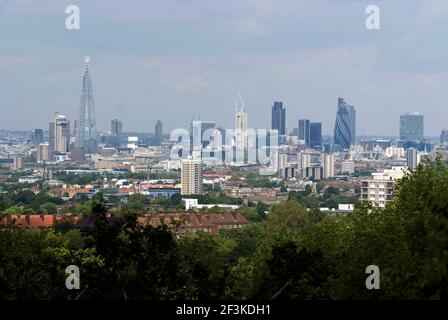 Vista di Londra da One Tree Hill, Honor Oak Park, Londra, SE5, Inghilterra | NESSUNO | Foto Stock