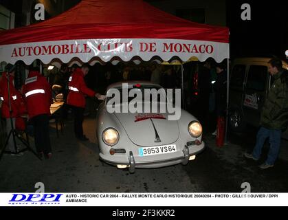 AUTO - AUTO STORICA 2004 - RALLYE MONTE CARLO HISTORIQUE 20040204 - PHOTO : GILLES BOUVIER / DPPI AMBIANCE Foto Stock