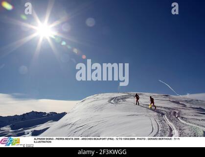 ALPINISMO SCI - PIERRA MENTA 2009 - ARECHES BEAUFORT (FRA) - 12 TO 15/03/2009 - PHOTO : GERARD BERTHOUD / DPPI ILLUSTRATION Foto Stock