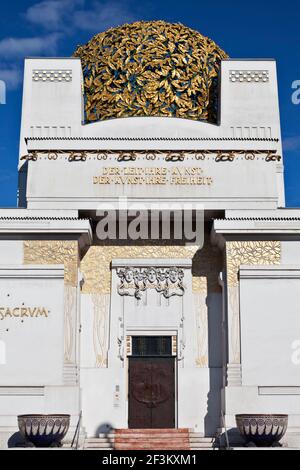 Ingresso principale al Palazzo della Secessione (1898), Vienna, Austria Foto Stock