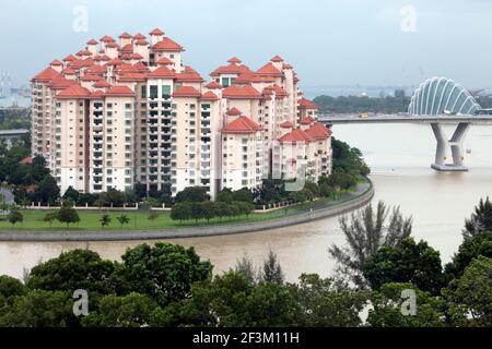 Paesaggio Circostante di raffreddata conservatori di giardini dalla baia, Singapore Foto Stock