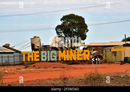 Coober Pedy, SA, Australia - 14 Novembre 2017: Le attrezzature minerarie chiamato soffiante sull'opale in Sud Australia Foto Stock
