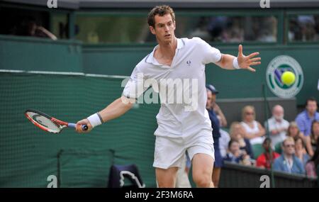 WIMBLEDON 2009 6° GIORNO. 27/6/09. E MURRAY V VIKTOR TROICKI. IMMAGINE DAVID ASHDOWN Foto Stock