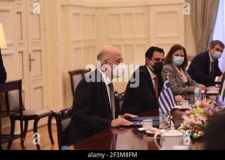 Atene, Grecia. 16 Marzo 2021. Il Ministro degli Affari Esteri greco Nikos Dendias, nel corso della discussione estesa con Riyad al-Maliki Ministro degli Affari Esteri dell'autorità Nazionale Palestinese, ad Atene, in Grecia, il 16 marzo 2021. (Foto di Dimitrios Karvountzis/Pacific Press/Sipa USA) Credit: Sipa USA/Alamy Live News Foto Stock