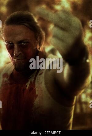 Non posso respirare Caption sulla maschera di faccia dell'uomo e bruciando Città di notte edifici simbolo di protesta Notizie illustrazione info articoli blog pubblicazione stampa Foto Stock