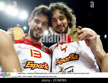 BASKETBALL - EUROPEAN CHAMPIONSHIP 2009 - KATOWICE (POL) - 20/09/2009 - PHOTO : HERVE BELLENGER / DPPI FINAL - SPAGNA V SERBIA - MARC GASOL (ESP) PAU GASOL (ESP) Foto Stock