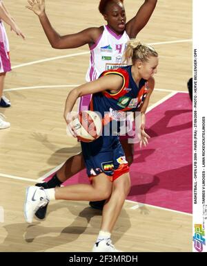 BASKETBALL - OPEN LFB 2009 - PARIS (FRA) - 27/09/2009 - PHOTO : HERVE BELLENGER / DPPI TARBES V LIMOGES - LAIMA RICKEVIUTE/LIMOGES Foto Stock