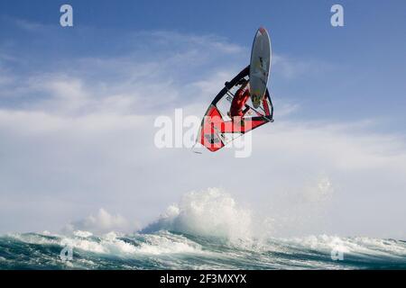 WINDSURF - ILLUSTRAZIONE - GUADALUPA - 29/03/2009 - FOTO : MAXIME HOUYVET / DPPI - CAMILLE JUBAN (GUADALUPA) - CONTATTACI PER USO COMMERCIALE - Foto Stock