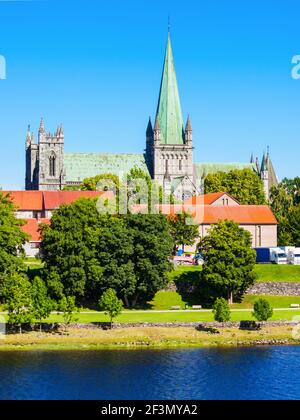 La cattedrale Nidaros o Nidarosdomen o Nidaros Domkirke è una Chiesa di Norvegia cattedrale che sorge nella città di Trondheim, Norvegia Foto Stock