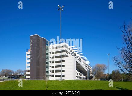 Leeds Woodhouse Car Park, Leeds. Willmott Dixon hanno ampiamente ristrutturato il Woodhouse parcheggio auto in Leeds Leeds City Council. Foto Stock