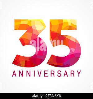 35 anni festeggiando il logo ardente. Anno di anniversario del 35 °. Confatti di sfaccettatura, numeri creativi. I saluti fiammeggianti festeggiano con lo stile 3D. Colorato- Illustrazione Vettoriale