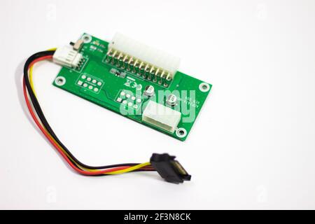 Sincronizzatore di alimentazione. Dispositivo per la raccolta di aziende minerarie. Scheda di estrazione. Microcircuito per il collegamento della scheda video. Foto Stock