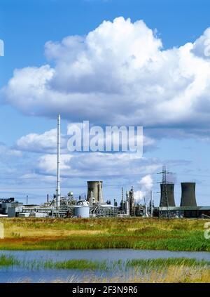 Teesside ospita il più grande gruppo di stabilimenti dell'industria chimica del Regno Unito e la ICI Billingham Chemical Works produce plastiche e co assortiti Foto Stock