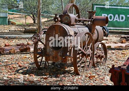 Alice Springs, NT, Australia - 20 novembre 2017: Vecchi attrezzi e attrezzature nel museo di Ghan Foto Stock