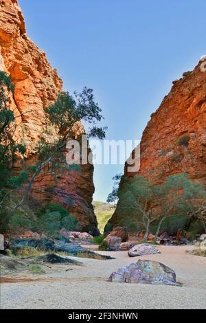 Australia, territorio del Nord, Simpson Gap nella catena montuosa McDonnell Foto Stock