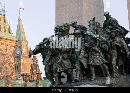 Canada, Ontario, Ottawa, National War Memorial, progettato da Vernon March Foto Stock