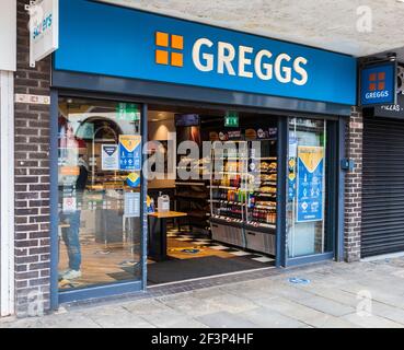 Parte anteriore del Greggs panificio negozio in Darlington nel nord est dell' Inghilterra Foto Stock