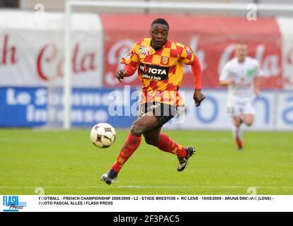 CALCIO - CAMPIONATO FRANCESE 2008/2009 - L2 - STADE BRESTOIS OBIETTIVO V RC - 15/05/2009 - ARUNA DINDANE (LENTE) - PHOTO PASCAL ALLEE / FLASH PRESS Foto Stock