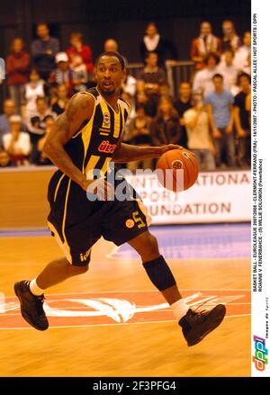 BASKET BALL - EUROLEGA 2007/2008 - CLERMONT-FERRAND (FRA) - 14/11/2007 - PHOTO : PASCAL ALLEE / HOT SPORTS / DPPI ROANNE V FENERBAHCE - (5) WILLIE SOLOMON (FENERBAHCE) Foto Stock