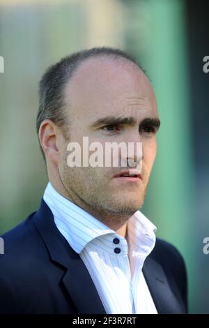 CALCIO - CAMPIONATO FRANCESE 2010/2011 - L1 - MISCS - INIZIO DELLA STAGIONE DI ALLENAMENTO DEL FC LORIENT - 21/06/2010 - FOTO PASCAL ALLEE / HOT SPORTS / DPPI - LOIC FERY (PRESIDENTE) Foto Stock