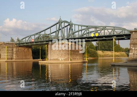 Rheinhafen, Krefeld-Linn, historiische Drehbr¸cke Foto Stock