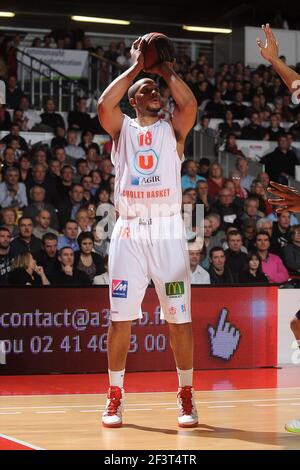 BASKET - CAMPIONATO FRANCESE PROA 2012-2013 - CHOLET V BOULAZAC - CHOLET (FRA) - 24/11/2012 - FOTO PASCAL ALLEE / HOT SPORTS / DPI - TROVON BRYANT (CB) Foto Stock