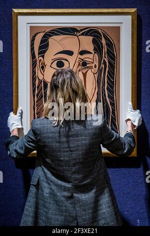 Londra, Regno Unito. 18 Marzo 2021. Pablo Picasso, Jacqueline au Bandeau de Face, 1962, est £60,000-80,000 - Preview of Bonhams' Picassomania sale at Bonhams New Bond Street. La vendita stessa avrà luogo mercoledì 23 marzo. Credit: Guy Bell/Alamy Live News Foto Stock